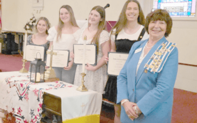 WCS Senior Awarded DAR Good Citizens Award